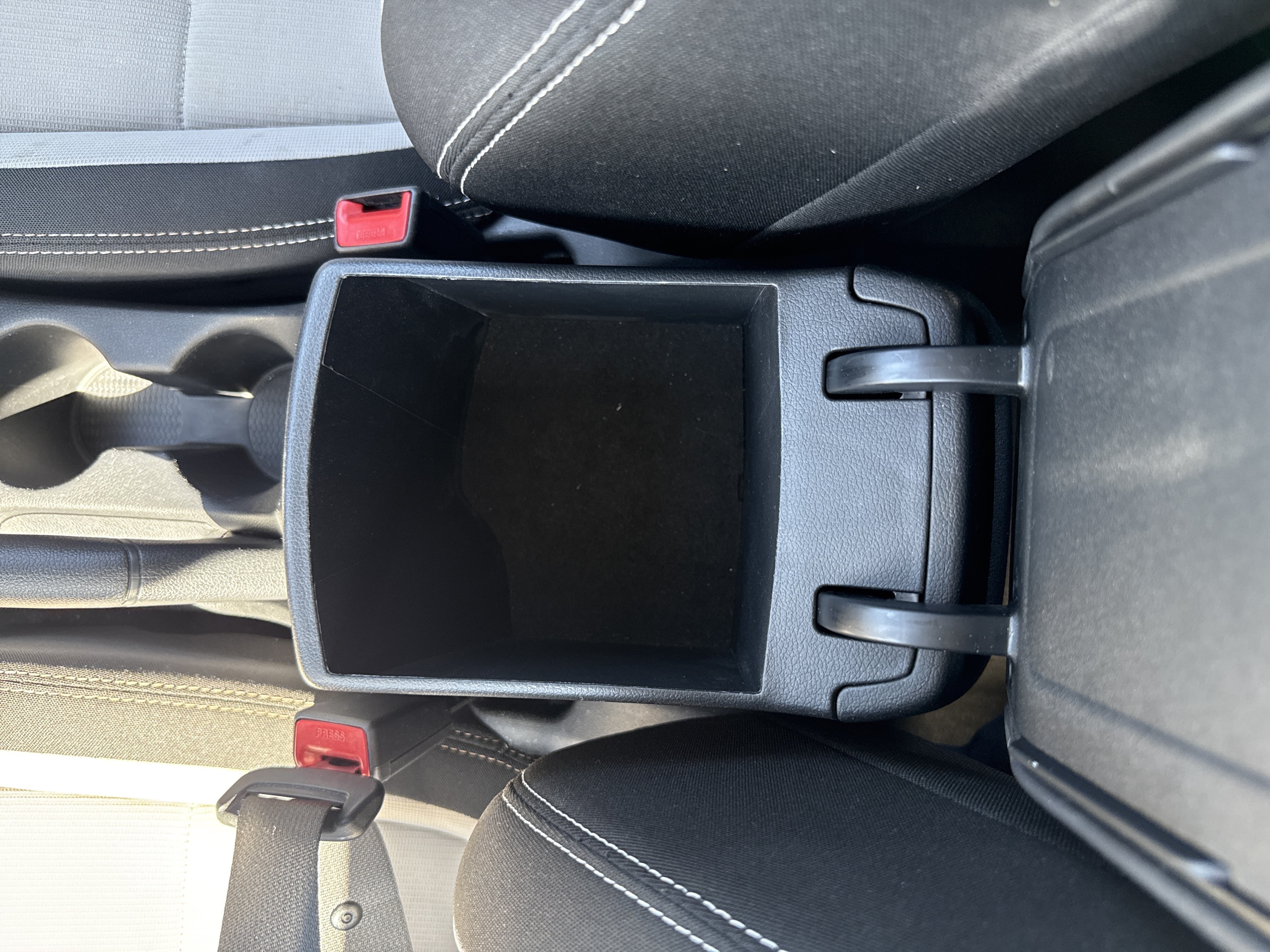 Used 2025 Gray Hyundai SEL image 15