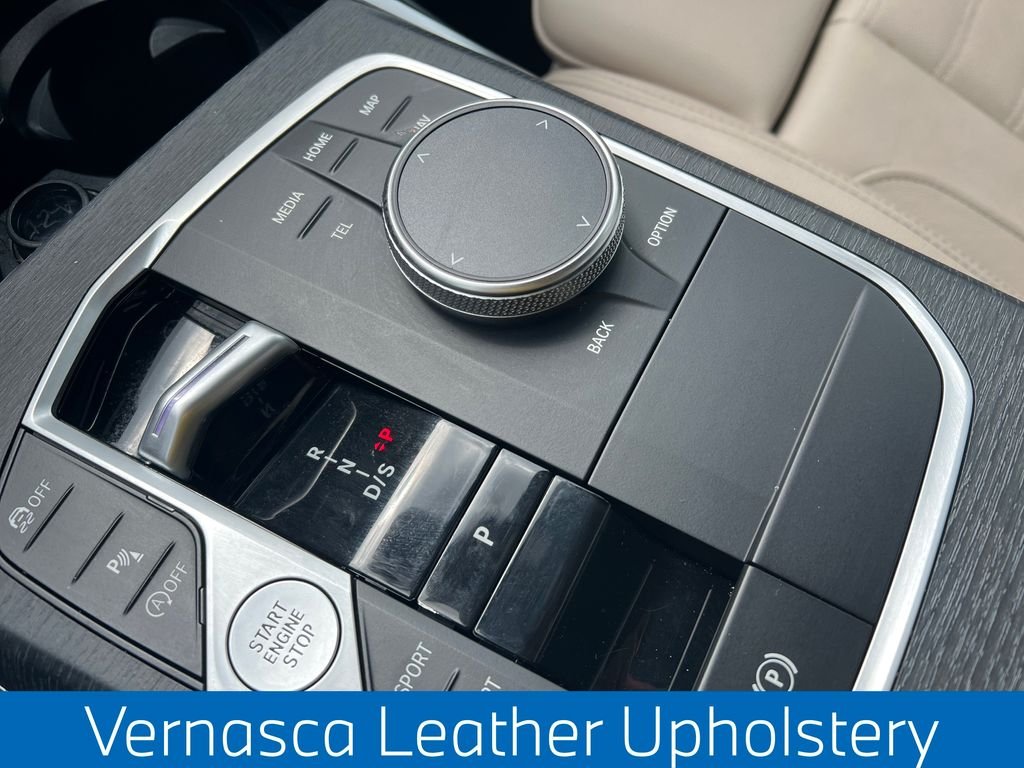 2025 BMW 3 Series 330i - Photo 19