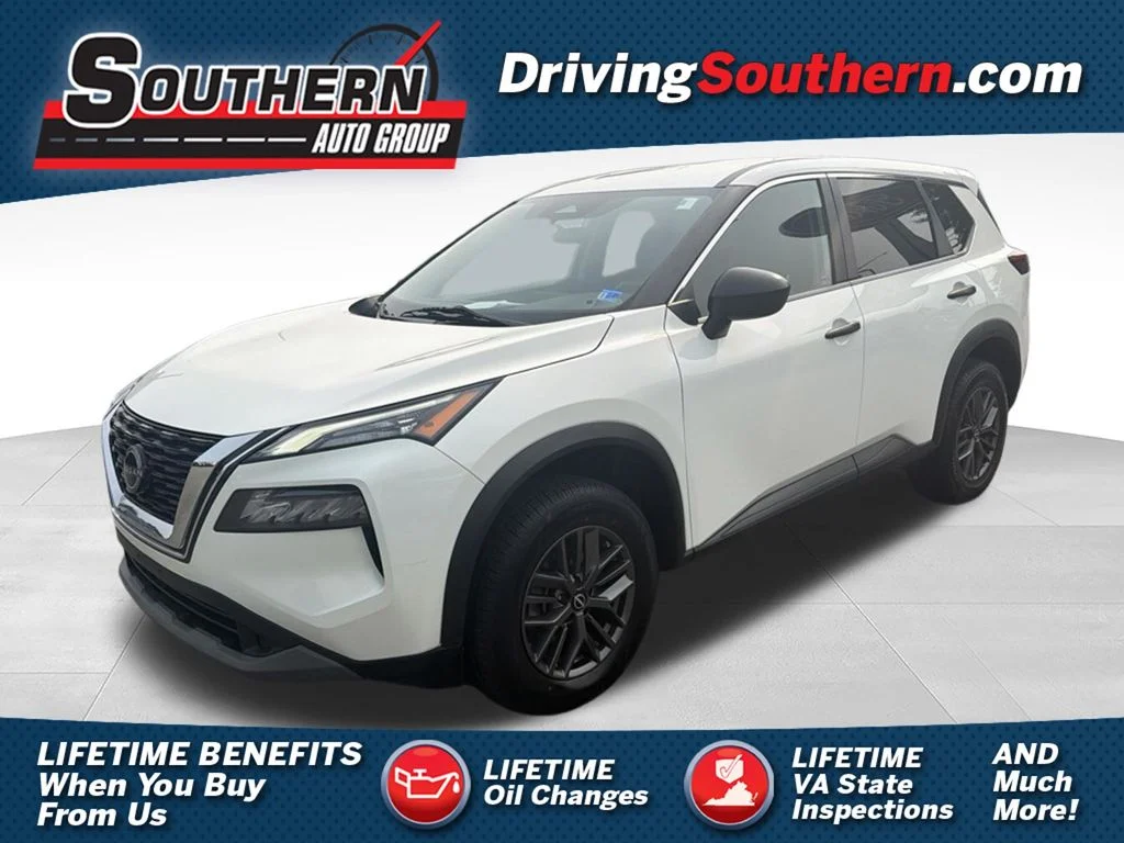 Used 2022 White Nissan S image 1