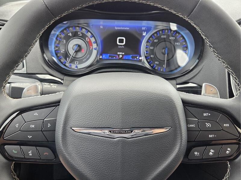 Used 2023 Gloss Black CHRYSLER 300S RWD image 31