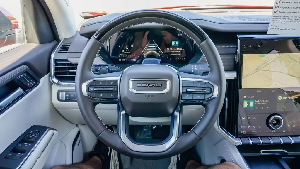 2026 GMC Acadia Denali - Photo 17