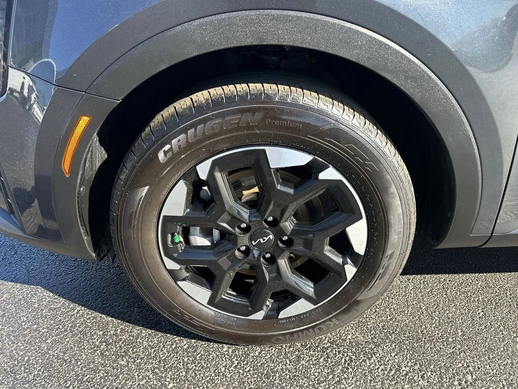 Used 2025 Gray Kia S image 18