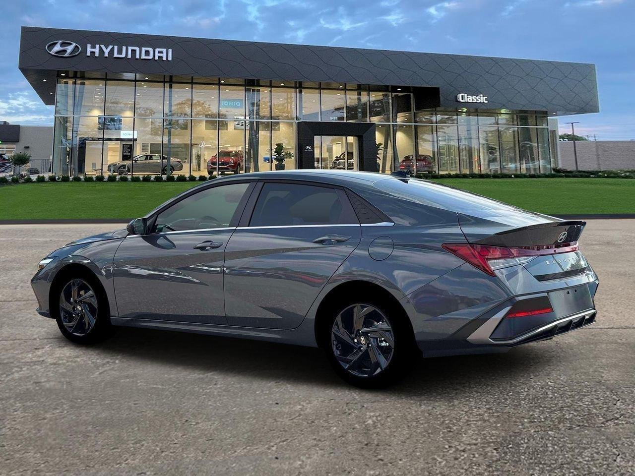 New 2026 Ecotronic Gray Pearl Hyundai SEL Sport Premium image 4