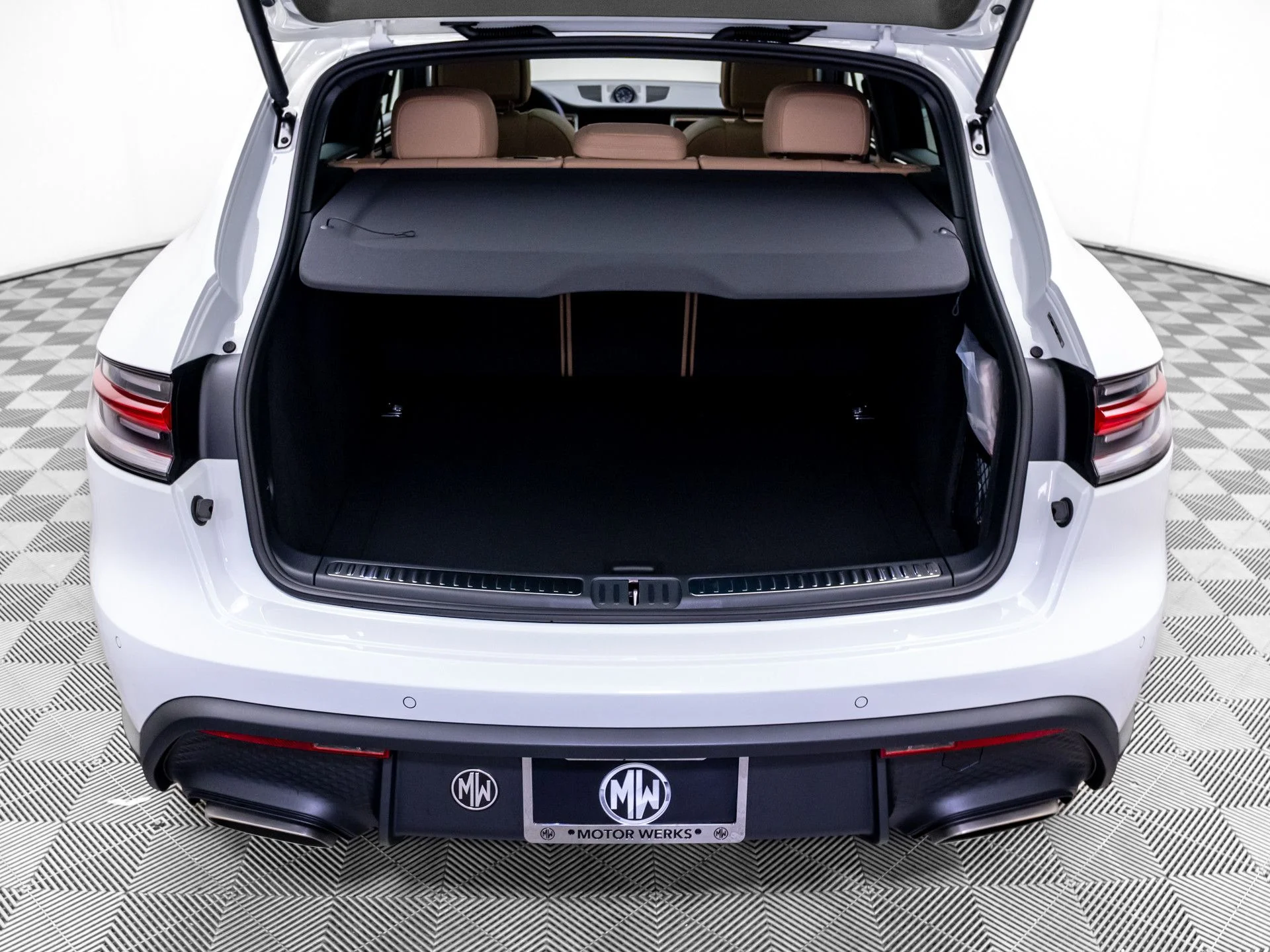 New 2026 White Porsche  image 30