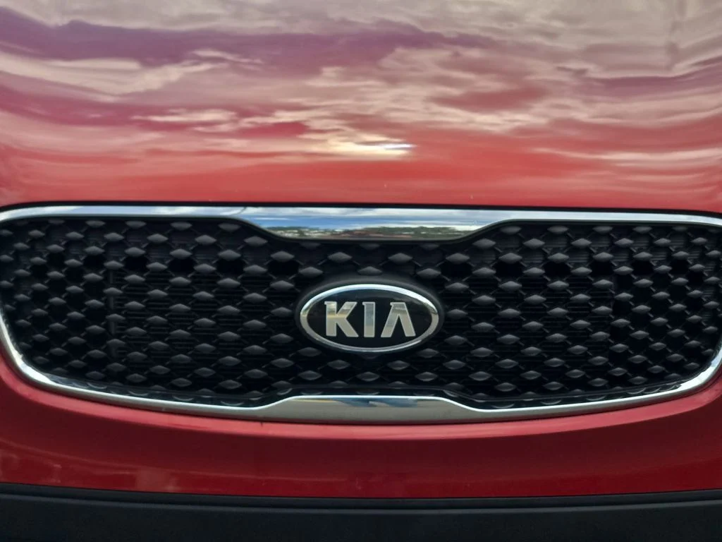 Used 2017 Red Kia LX image 17