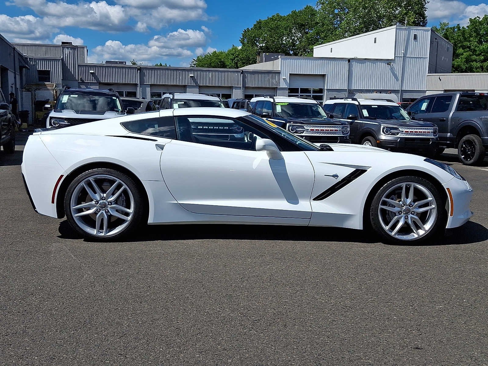 Used 2018 Arctic White Chevrolet 1LT image 7