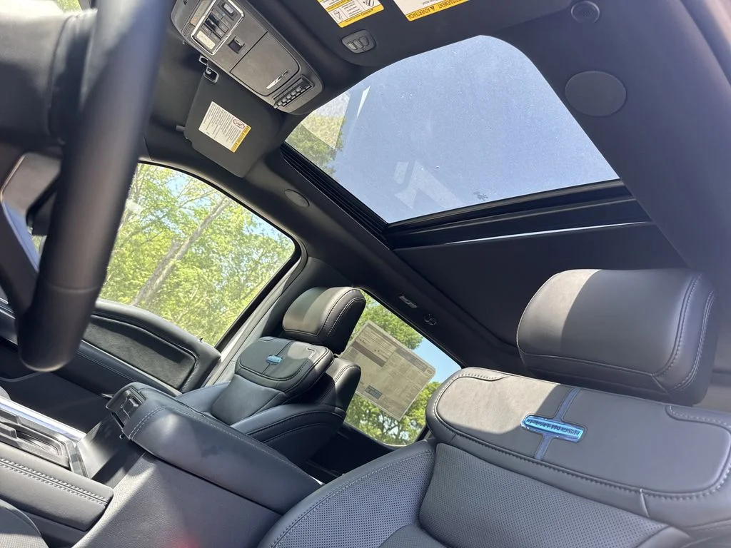 New 2026 Star White Metallic Tri-Coat Ford Platinum image 31