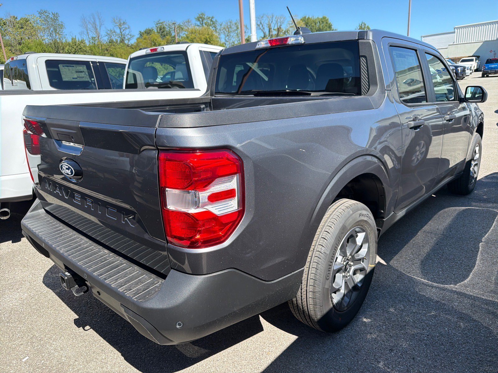 New 2026 Carbonized Gray Metallic Ford XLT image 5
