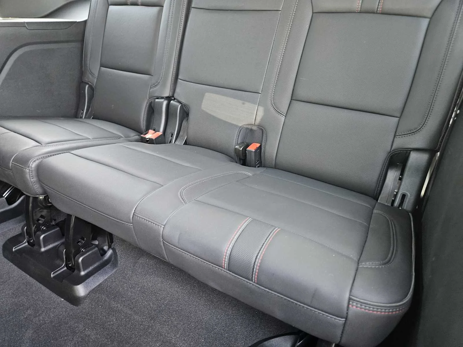 Used 2024 Summit White Chevrolet RST image 22