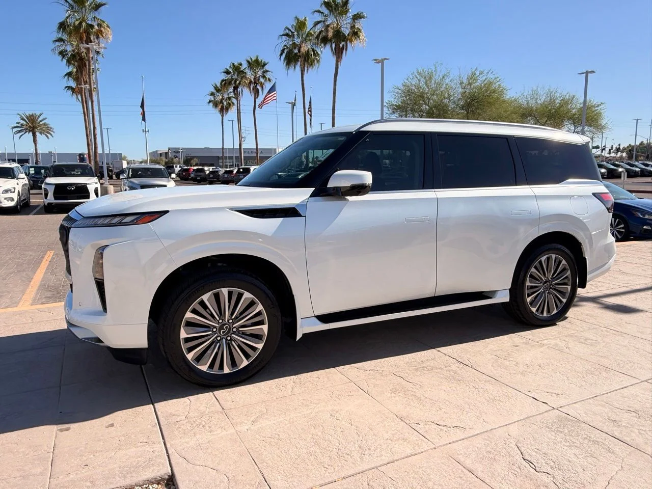 2026 INFINITI QX80 Luxe 4WD's photo