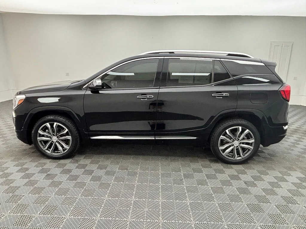 Used 2020 Black GMC Denali image 12