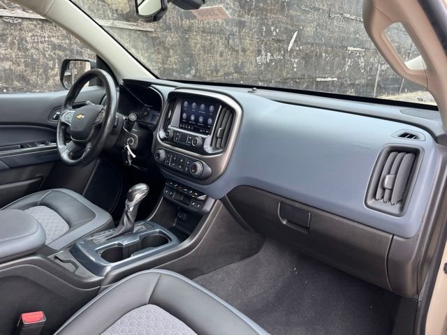 Used 2022 Beige Chevrolet Z71 image 25