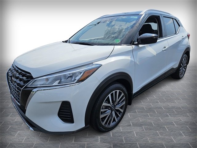 2023 Nissan Kicks SV photo 2