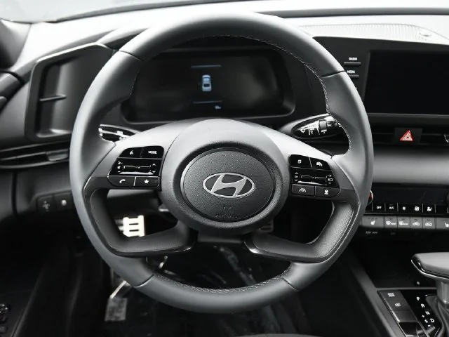 Used 2026 Black Hyundai SEL Sport Premium image 15