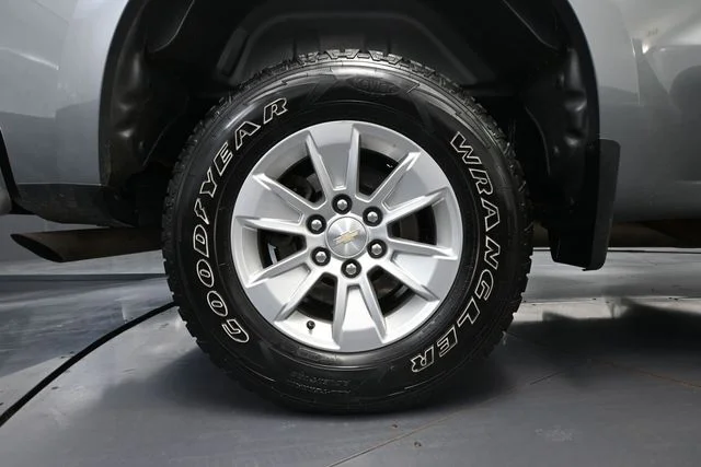 Used 2023 Gray Chevrolet LT image 11