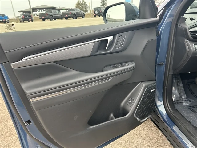 Used 2025 BLUE BUICK Preferred image 22