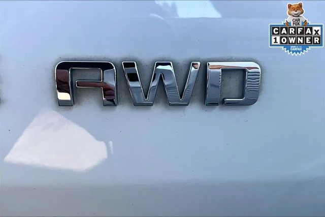 Used 2019 Summit White Chevrolet LS image 8