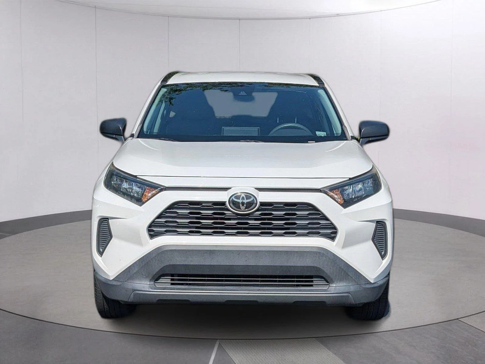 Used 2019 Super White Toyota LE image 10