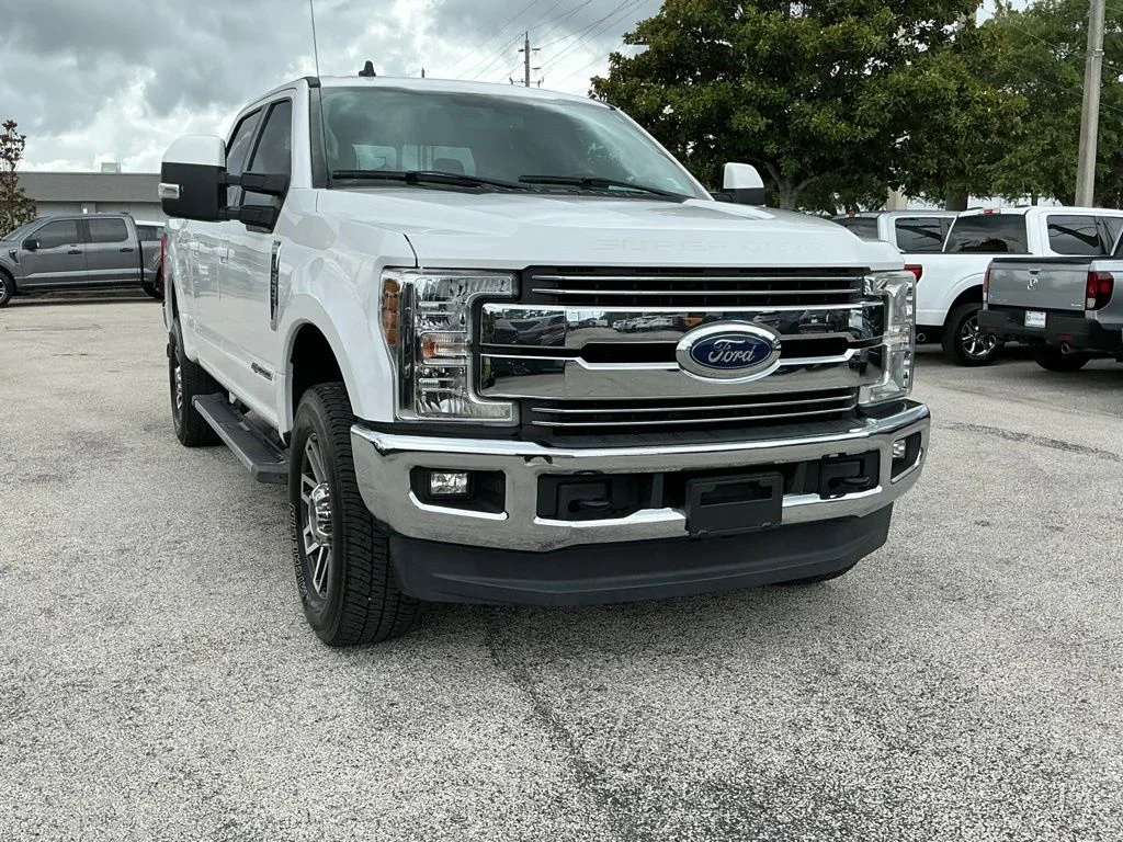 Used 2019 White Ford Lariat image 18