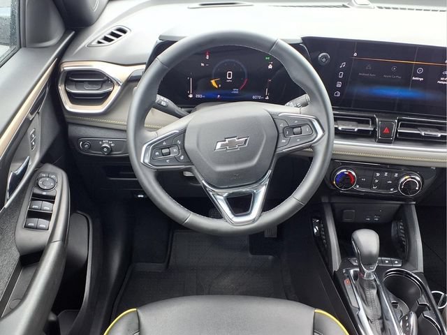 New 2026 Iridescent Pearl Tricoat Chevrolet ACTIV image 4