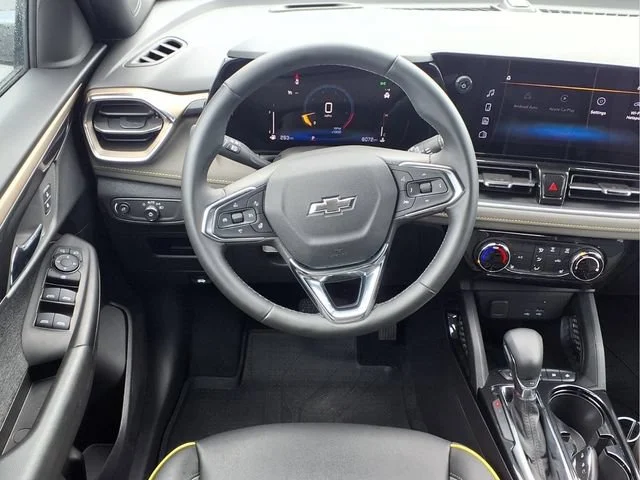 New 2026 Iridescent Pearl Tricoat Chevrolet ACTIV image 4