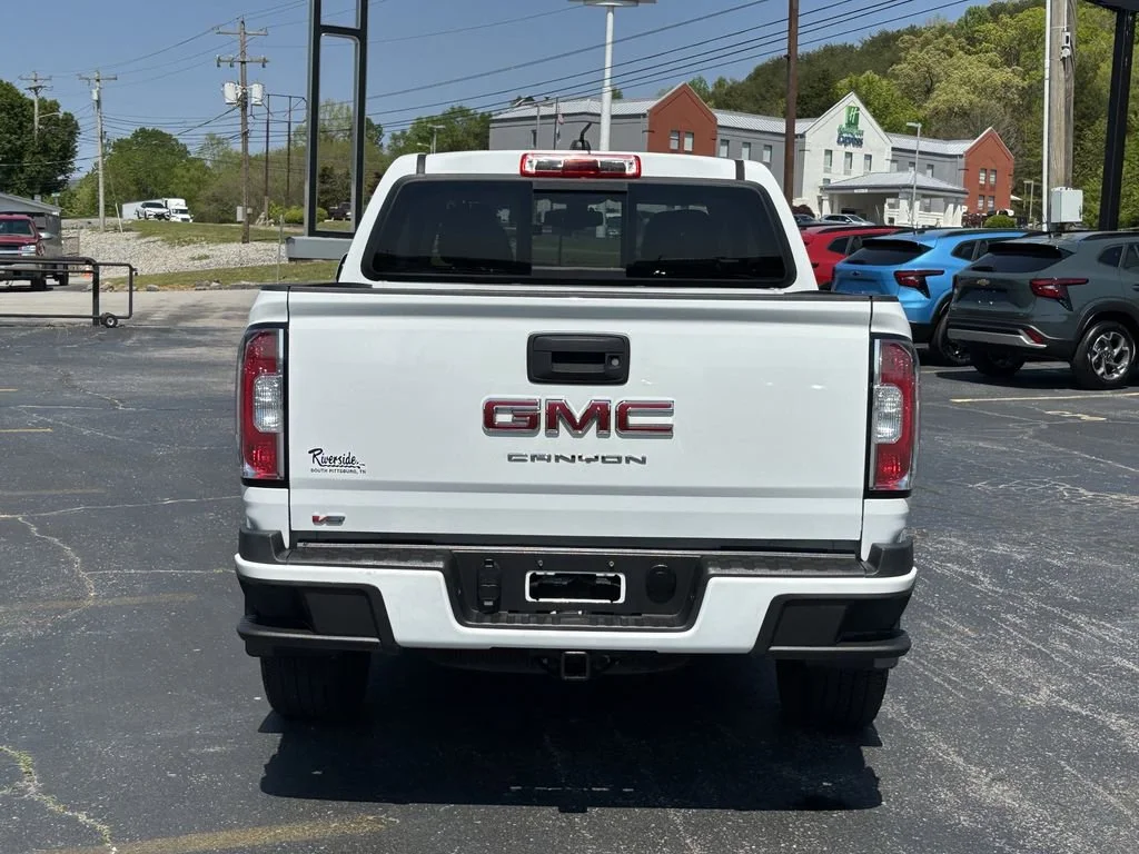 Used 2022 Summit White GMC Elevation image 8