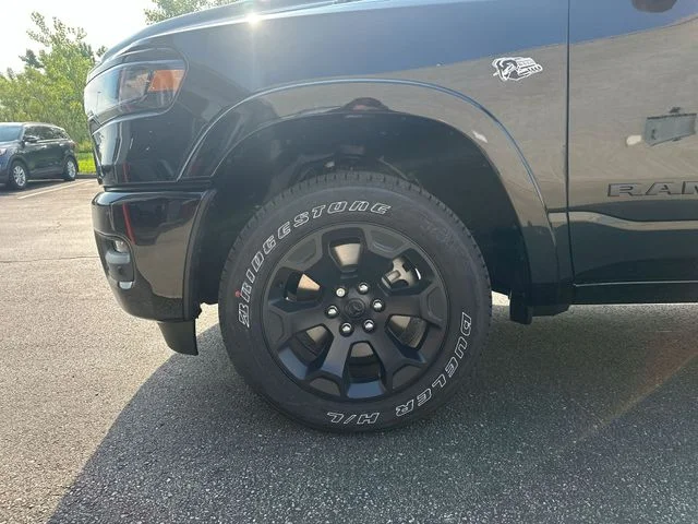 New 2026 Diamond Black Crystal Pearl-Coat Exterior Paint RAM Big Horn/Lone Star image 20