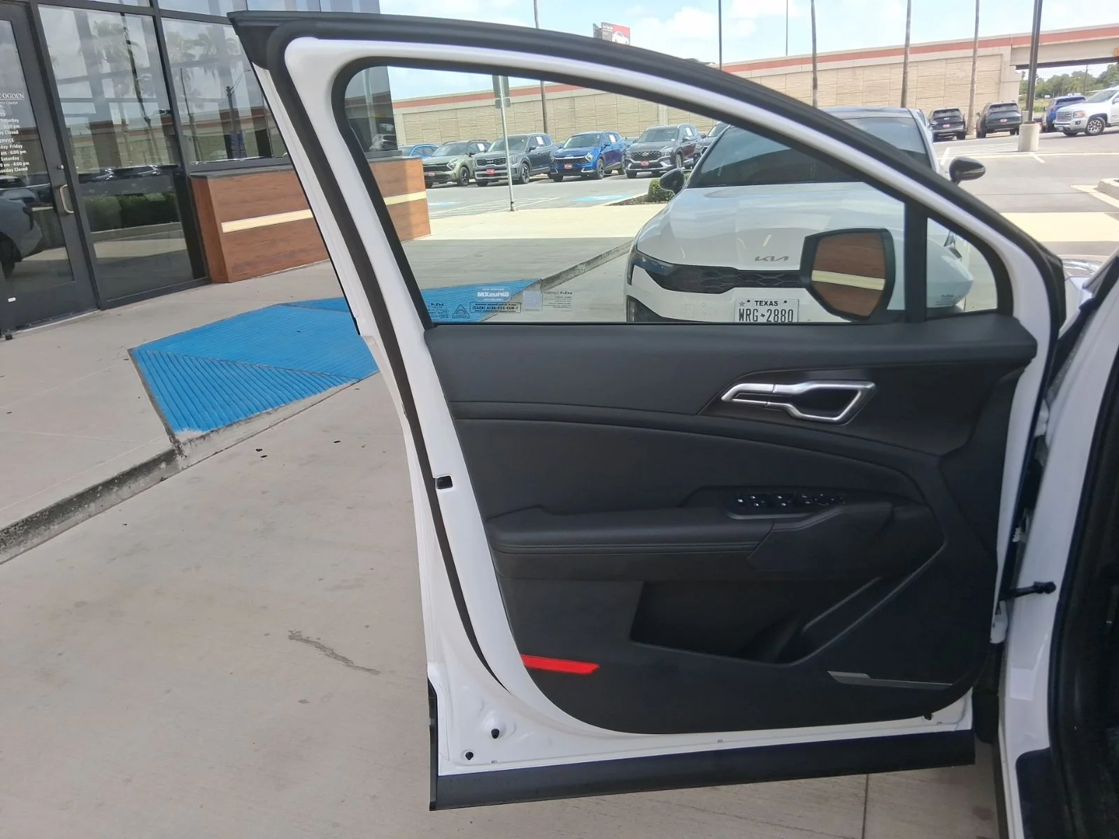 New 2026 White Kia EX image 18