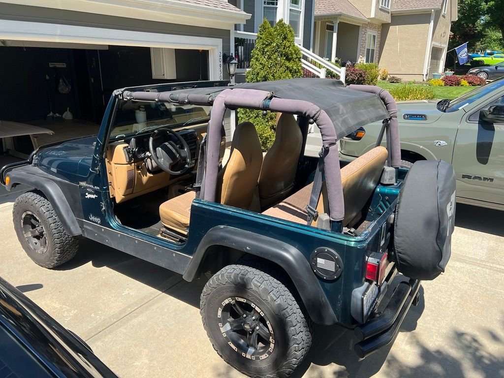1998 Jeep Wrangler SPORT's photo