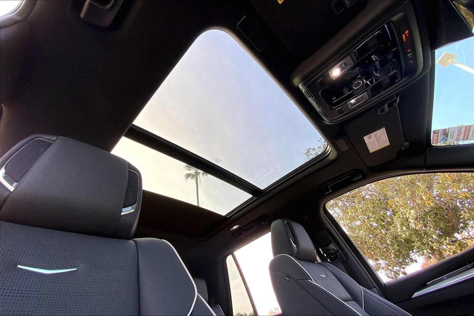 2026 Cadillac Escalade Luxury - Photo 32