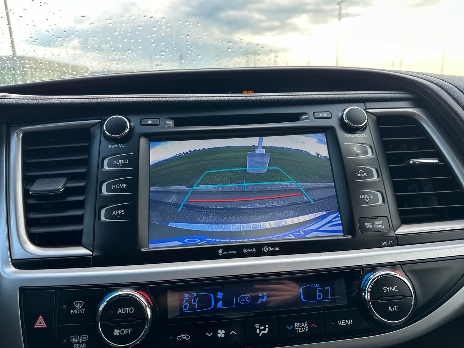 Used 2017  Toyota XLE image 65