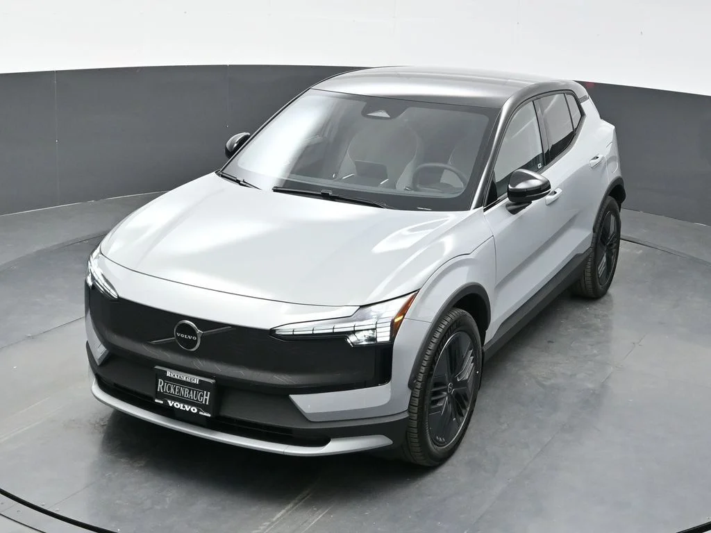 New 2026 Vapour Grey Volvo Twin Motor Cross Country Ultra image 34