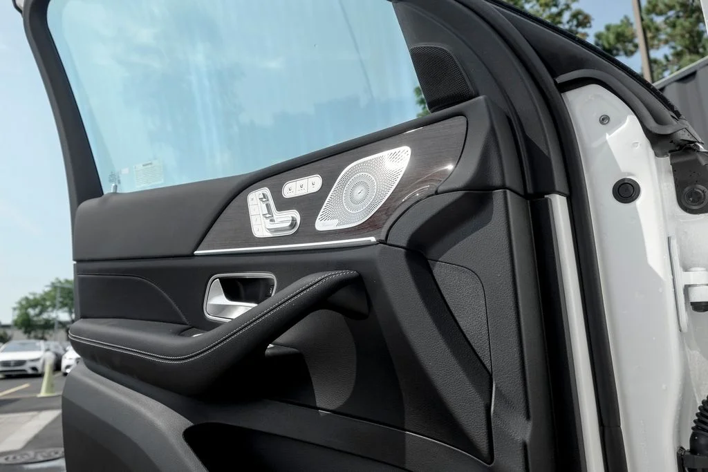 New 2026 Polar White Mercedes-Benz GLS 450 image 12