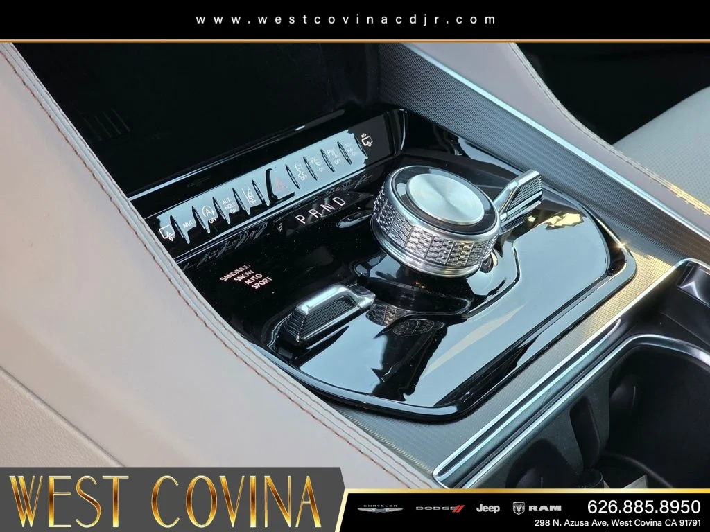 New 2026 Baltic-Gray Metallic Clear-Coat Exterior Paint Jeep Summit Obsidian image 23