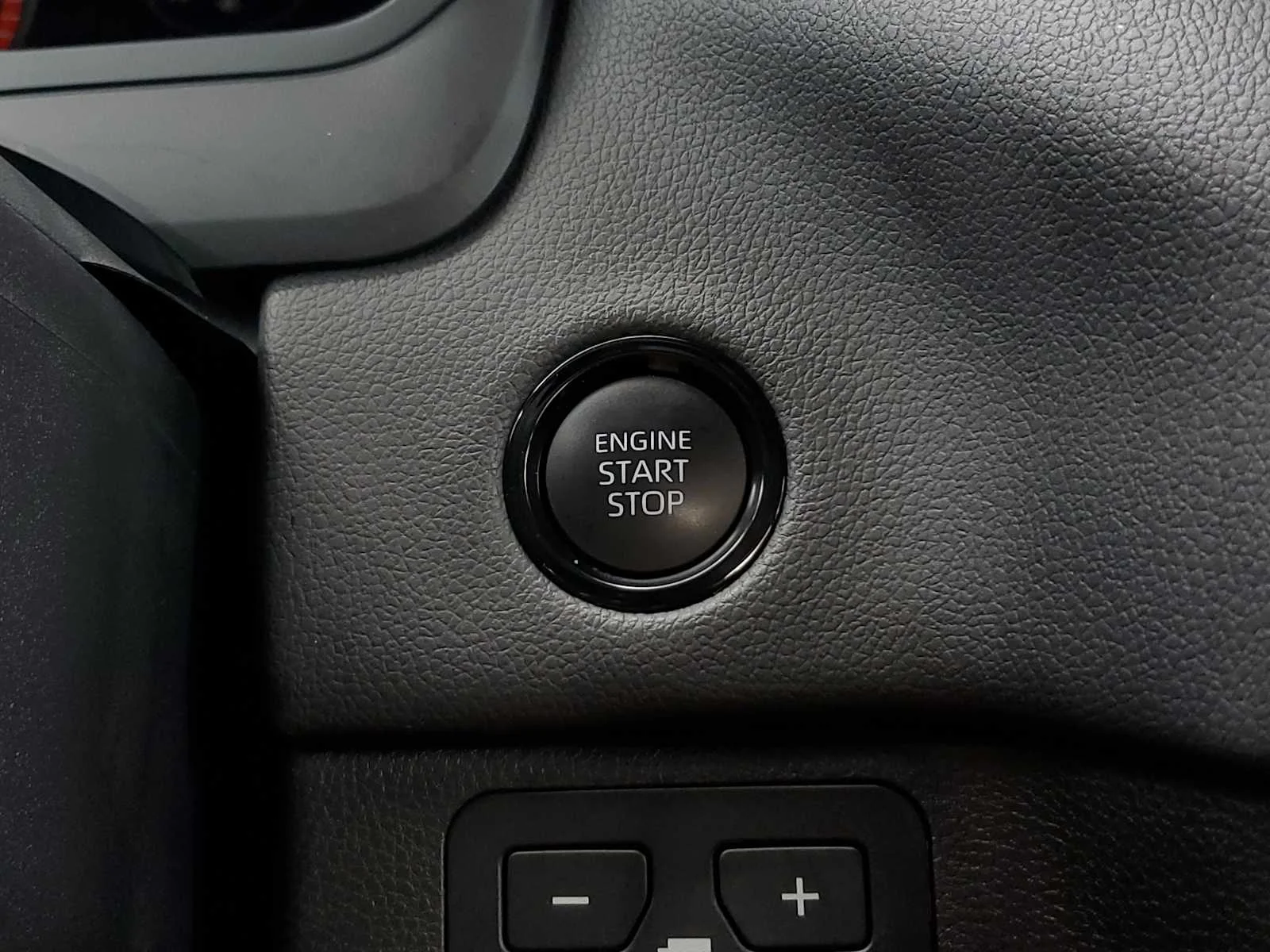 Used 2025 Lunar Rock Toyota Limited image 30