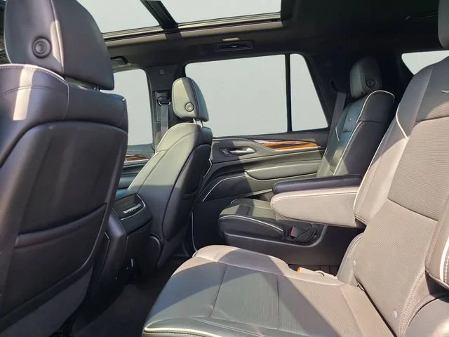 Used 2023 Black Raven Cadillac Premium Luxury image 9