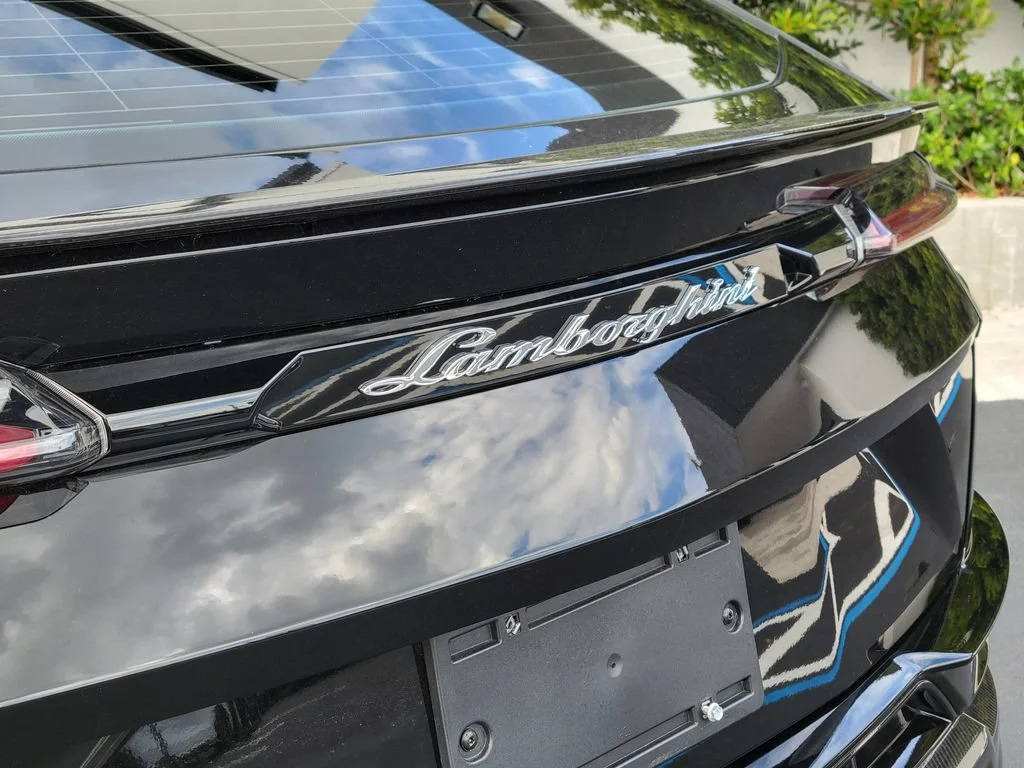 Used 2023 Nero Noctis Metallic Lamborghini Performante image 5