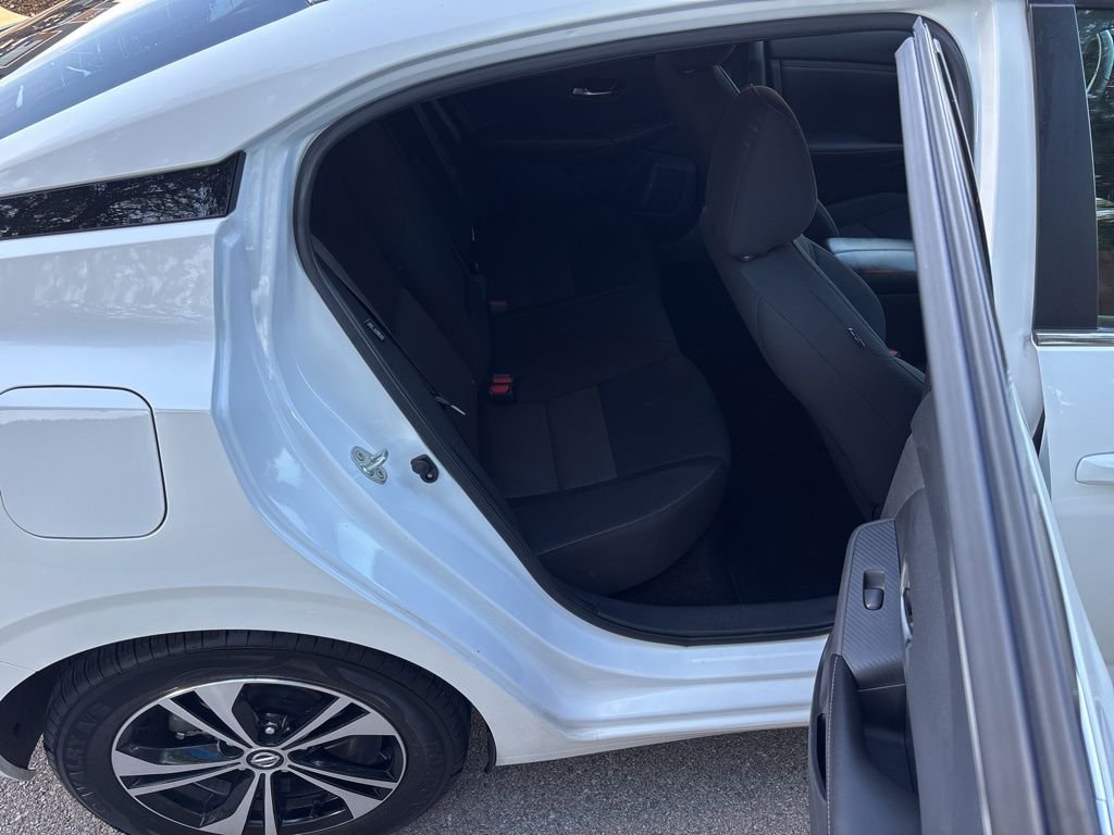 Used 2022 White Nissan SV image 11