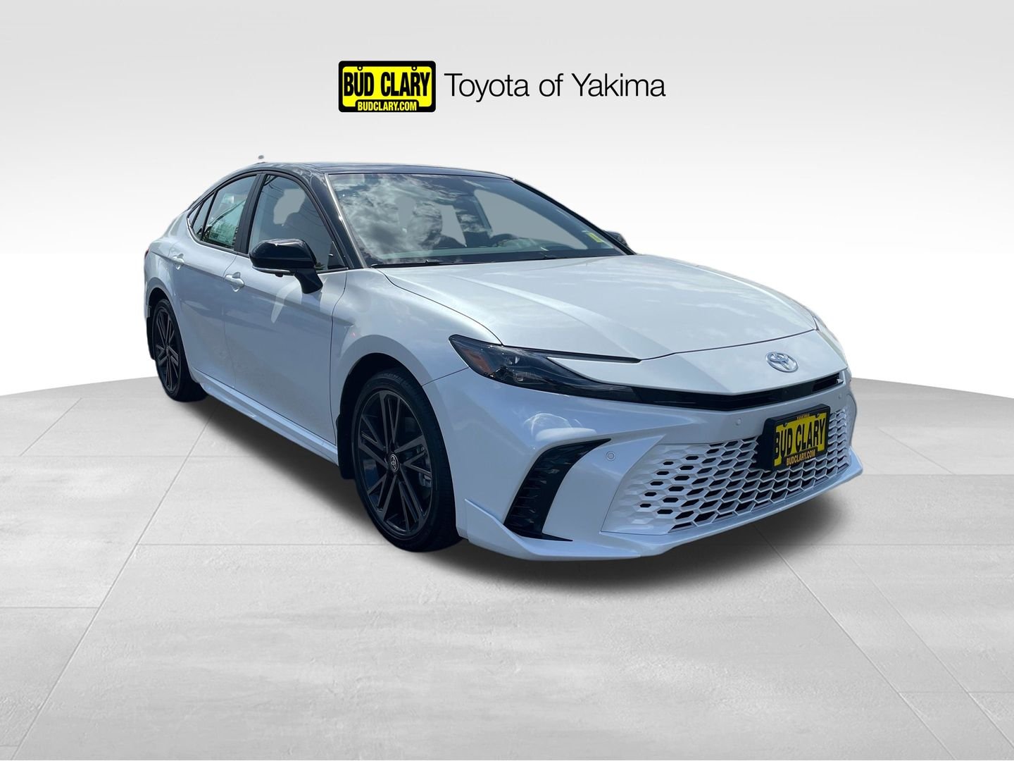 2026 Toyota Camry XSE AWD Hybrid's photo
