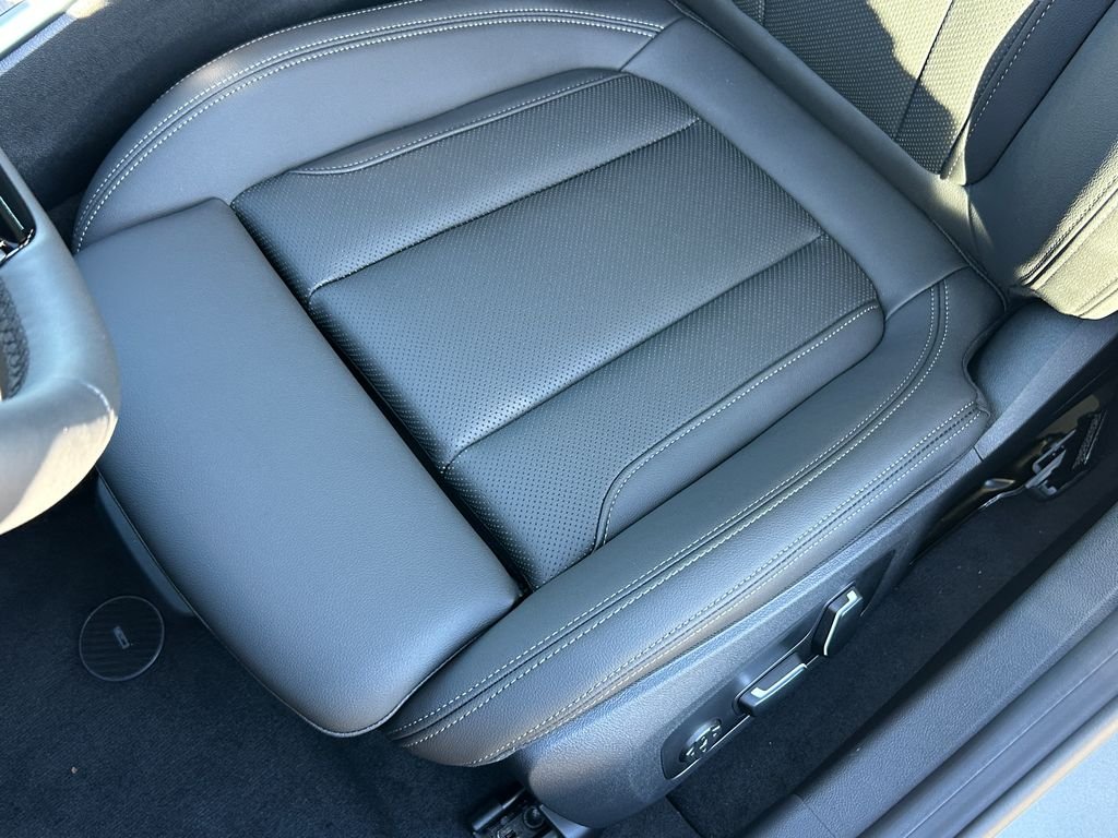 New 2026 Skyscraper Grey Metallic BMW eDrive40 image 15