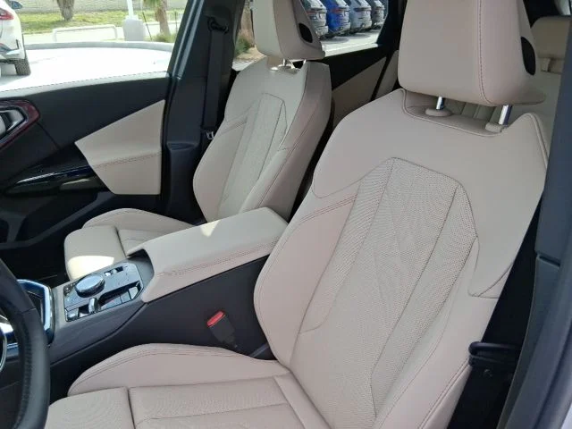 New 2026 Mineral White Metallic BMW 30 xDrive image 13