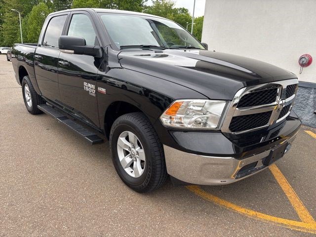 2019 RAM 1500 Classic SLT 4x4 Crew Cab 5'7's photo