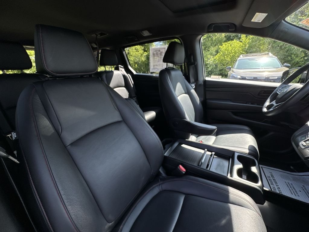 Used 2024  Honda Sport image 27