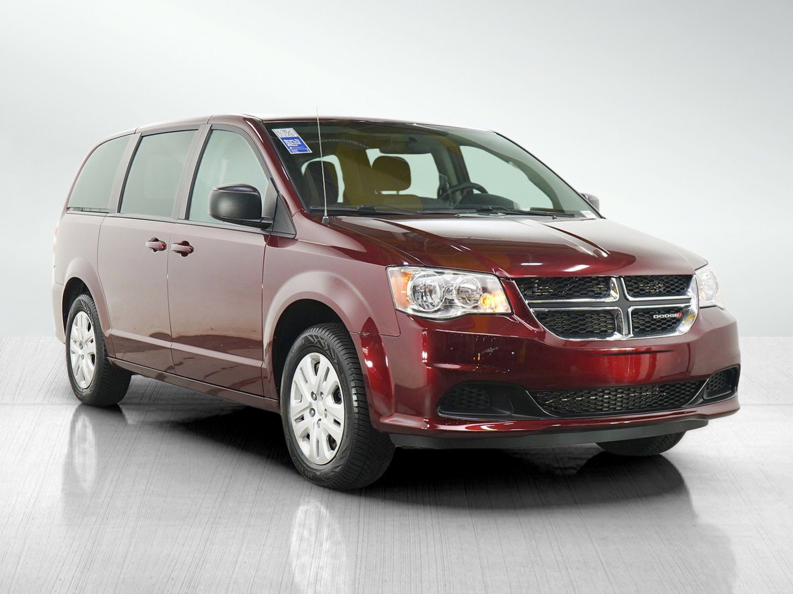 Used 2018 Octane Red Pearlcoat Dodge SE Wagon image 7