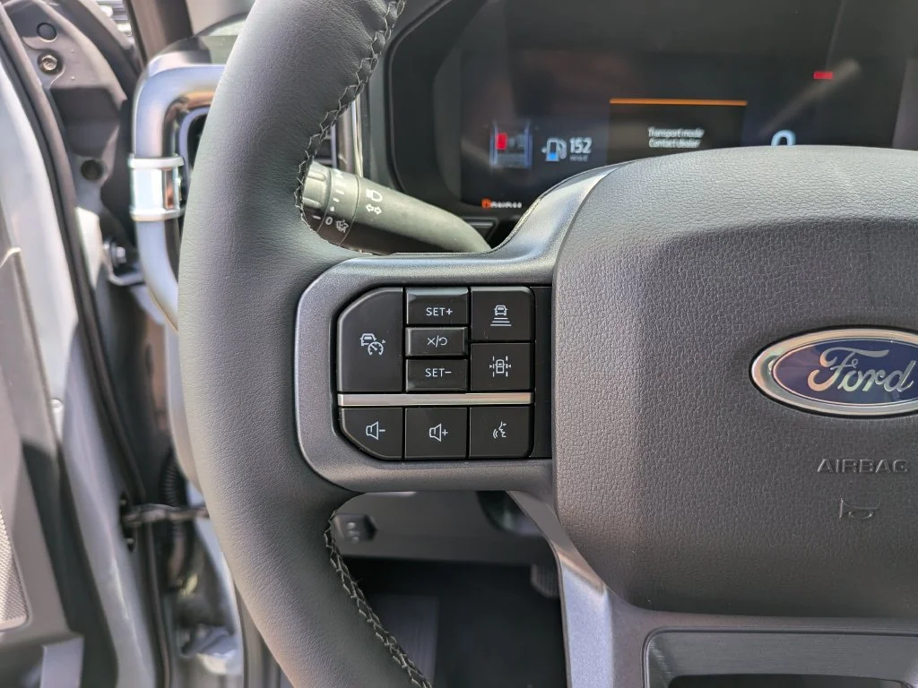 New 2026 Glacier Gray Metallic Tri-Coat Ford F-250® Lariat® image 32