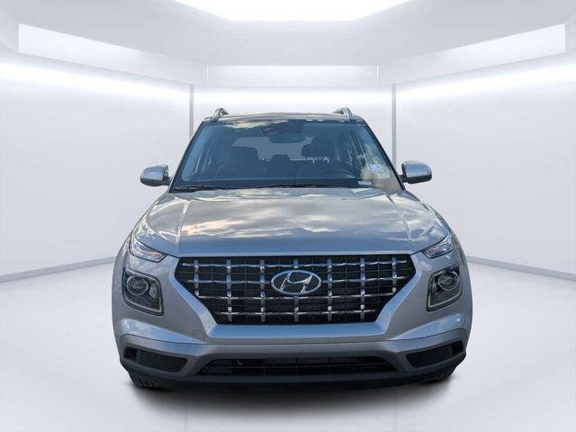 New 2026 Silver Hyundai SEL image 8
