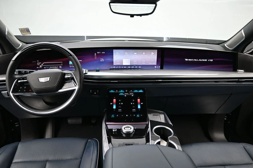 Used 2026 Black Cadillac Premium Sport image 17