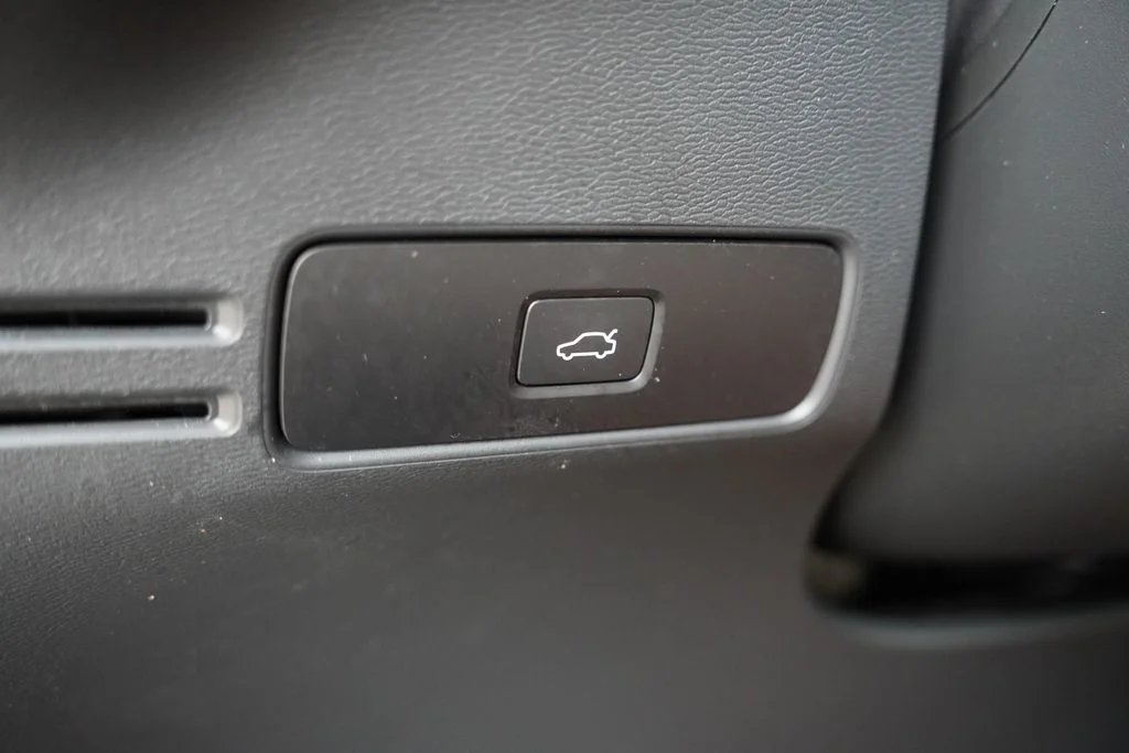 Used 2023 Black Volvo Ultimate image 26