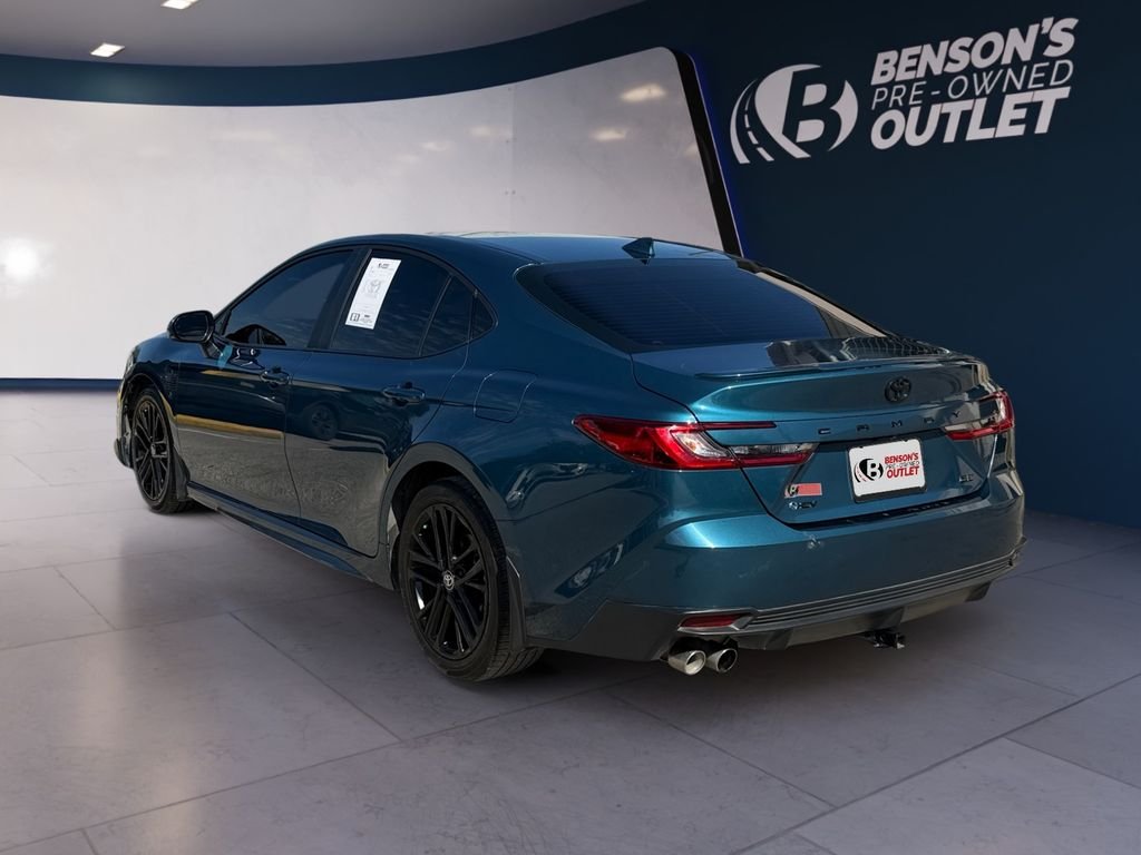 Used 2025  Toyota SE image 3