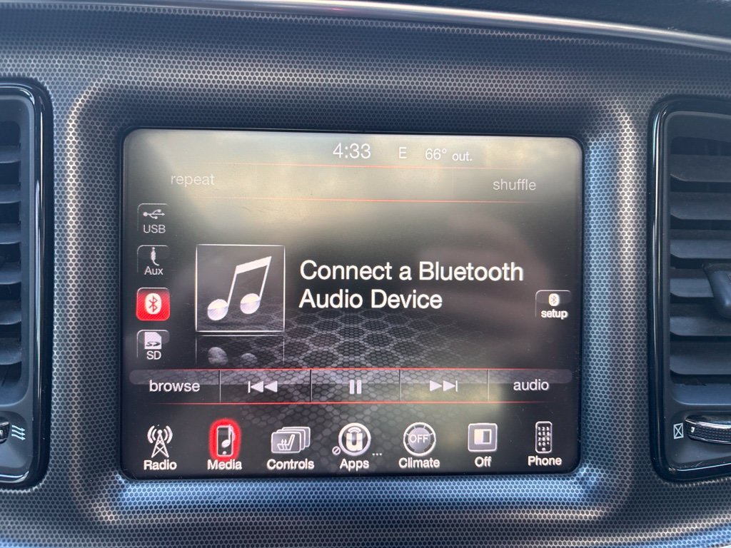 Used 2015 Pearl Dodge R/T image 18